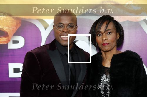 Rotterdam 9 december 2018
Premiere Bon Bini Holland 2 in pathe Rotterdam. Jandino Asporaat met moeder
