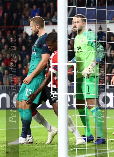 Eindhoven, 24 Oktober 2018 PSV-Tottemham Hotspur.
Duel in de voorronde Champions League, eindstand 2-2.
Jeroen Zoet Denzel Dumfries en Eric Dier