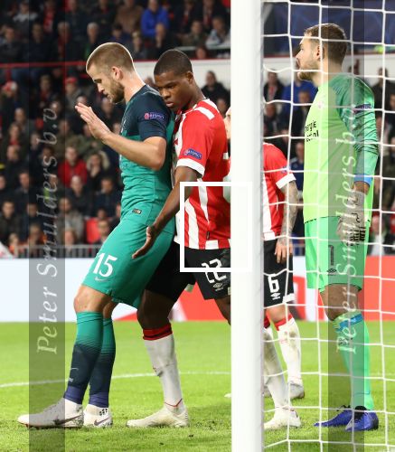 Eindhoven, 24 Oktober 2018 PSV-Tottemham Hotspur.
Duel in de voorronde Champions League, eindstand 2-2.
Jeroen Zoet Denzel Dumfries en Eric Dier