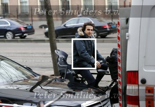 Den Haag 3 december 2018
Jesse Klaver op de fiets in Den haag.
