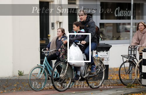 Amsterdam 14 november 2018
Johan Neijenhuis met kinde(eren) op de fiets