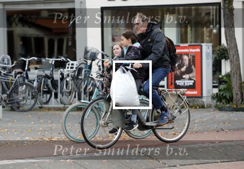 Amsterdam 14 november 2018
Johan Neijenhuis met kinde(eren) op de fiets