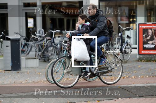 Amsterdam 14 november 2018
Johan Neijenhuis met kinde(eren) op de fiets