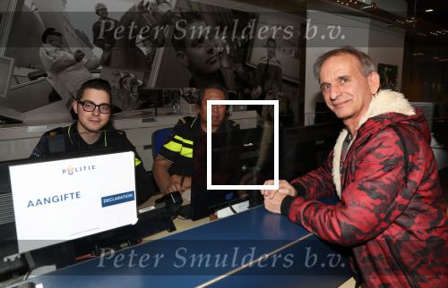Eindhoven, 3 December 2018
Johan Vlemmix doet aangifte bij Gemeente Politie van Eindhoven tegen Patricia Paaij