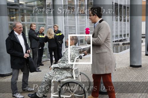 Den Bosch 30 november 2018
Rechtszaak tussen Johan Vlemmix en Patricia Paay. Johan kwam met een look a like pop ( in rolstoel) van zichzelf en Patricia kwam met haar man Robbert Hinfelaar naar de rechtbank in Den Bosch.