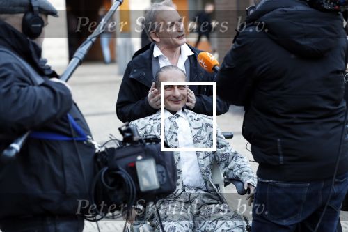 Den Bosch 30 november 2018
Rechtszaak tussen Johan Vlemmix en Patricia Paay. Johan kwam met een look a like pop ( in rolstoel) van zichzelf en Patricia kwam met haar man Robbert Hinfelaar naar de rechtbank in Den Bosch.