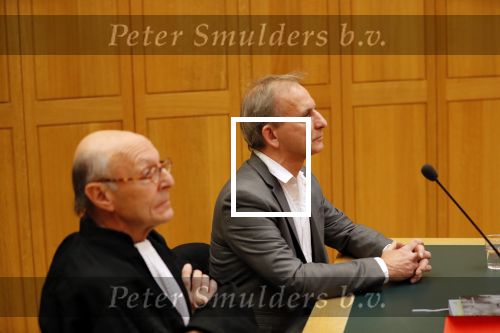 Den Bosch 30 november 2018
Rechtszaak tussen Johan Vlemmix en Patricia Paay. Johan kwam met een look a like pop ( in rolstoel) van zichzelf en Patricia kwam met haar man Robbert Hinfelaar naar de rechtbank in Den Bosch.