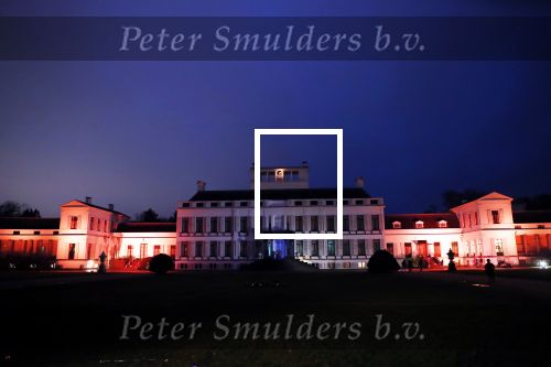 Soestdijk Baarn 6 december 2018
Kick off voor KWF aktie met lampionnen bij paleis Soestdijk . oa Wilfred Genee Coosje Smid Mirella v Markus Jeroen Snel en Andre v d Toorn doen mee.