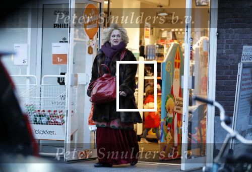 Amsterdam 4 december 2018
Karin Bloemen doet boodschappen op de beethovenstraat.