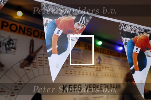 Puttershoek 8 december 2018
Presentatie boek Kees Verkerk. Ard Schenk en zijn vrouw krijgen allebei het eerste boek overhandigd.