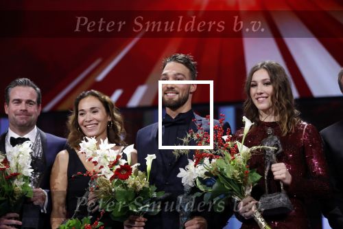 Amsterdam 19 december 2018
Sportman van het jaar verkiezing in afas live. Kjeld Nuis met Sportvrouw van het Jaar 2018 Suzanne Schulting, gehandicapte sporter van het Jaar 2018 Bibian Mentel en de coaches van het Jaar 2018 Jac Orie en Raemon Sluijter De baanwielrenners werden ploeg van het jaar, Marianne Timmer kreeg een ouvre prijs en Rico Verhoeven werd door de Zapp kijkers gekozen tot meest populaire sporter.