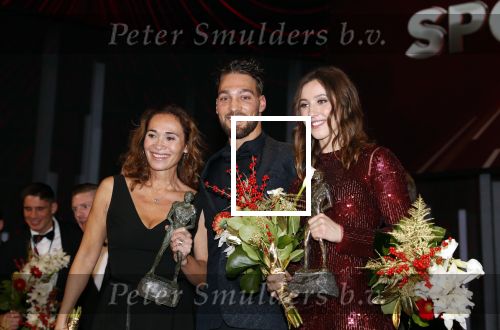 Amsterdam 19 december 2018
Sportman van het jaar verkiezing in afas live. Kjeld Nuis met Sportvrouw van het Jaar 2018 Suzanne Schulting, gehandicapte sporter van het Jaar 2018 Bibian Mentel en de coaches van het Jaar 2018 Jac Orie en Raemon Sluijter De baanwielrenners werden ploeg van het jaar, Marianne Timmer kreeg een ouvre prijs en Rico Verhoeven werd door de Zapp kijkers gekozen tot meest populaire sporter.