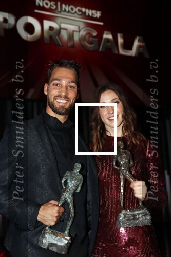 Amsterdam 19 december 2018
Sportman van het jaar verkiezing in afas live. Kjeld Nuis met Sportvrouw van het Jaar 2018 Suzanne Schulting, gehandicapte sporter van het Jaar 2018 Bibian Mentel en de coaches van het Jaar 2018 Jac Orie en Raemon Sluijter De baanwielrenners werden ploeg van het jaar, Marianne Timmer kreeg een ouvre prijs en Rico Verhoeven werd door de Zapp kijkers gekozen tot meest populaire sporter.