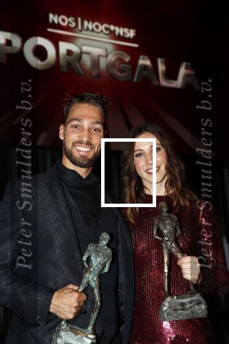 Amsterdam 19 december 2018
Sportman van het jaar verkiezing in afas live. Kjeld Nuis met Sportvrouw van het Jaar 2018 Suzanne Schulting, gehandicapte sporter van het Jaar 2018 Bibian Mentel en de coaches van het Jaar 2018 Jac Orie en Raemon Sluijter De baanwielrenners werden ploeg van het jaar, Marianne Timmer kreeg een ouvre prijs en Rico Verhoeven werd door de Zapp kijkers gekozen tot meest populaire sporter.