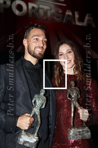 Amsterdam 19 december 2018
Sportman van het jaar verkiezing in afas live. Kjeld Nuis met Sportvrouw van het Jaar 2018 Suzanne Schulting, gehandicapte sporter van het Jaar 2018 Bibian Mentel en de coaches van het Jaar 2018 Jac Orie en Raemon Sluijter De baanwielrenners werden ploeg van het jaar, Marianne Timmer kreeg een ouvre prijs en Rico Verhoeven werd door de Zapp kijkers gekozen tot meest populaire sporter.