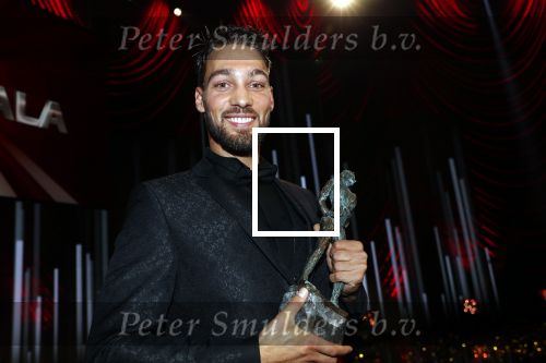 Amsterdam 19 december 2018
Sportman van het jaar verkiezing in afas live. Kjeld Nuis met Sportvrouw van het Jaar 2018 Suzanne Schulting, gehandicapte sporter van het Jaar 2018 Bibian Mentel en de coaches van het Jaar 2018 Jac Orie en Raemon Sluijter De baanwielrenners werden ploeg van het jaar, Marianne Timmer kreeg een ouvre prijs en Rico Verhoeven werd door de Zapp kijkers gekozen tot meest populaire sporter.