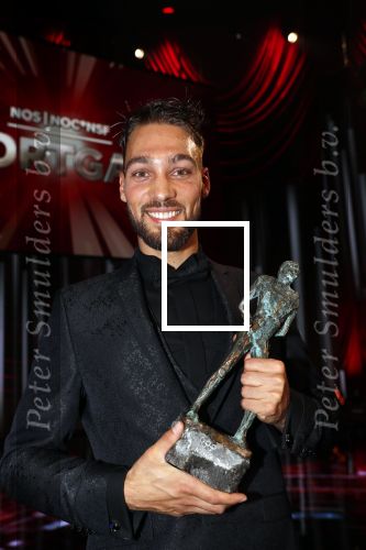 Amsterdam 19 december 2018
Sportman van het jaar verkiezing in afas live. Kjeld Nuis met Sportvrouw van het Jaar 2018 Suzanne Schulting, gehandicapte sporter van het Jaar 2018 Bibian Mentel en de coaches van het Jaar 2018 Jac Orie en Raemon Sluijter De baanwielrenners werden ploeg van het jaar, Marianne Timmer kreeg een ouvre prijs en Rico Verhoeven werd door de Zapp kijkers gekozen tot meest populaire sporter.