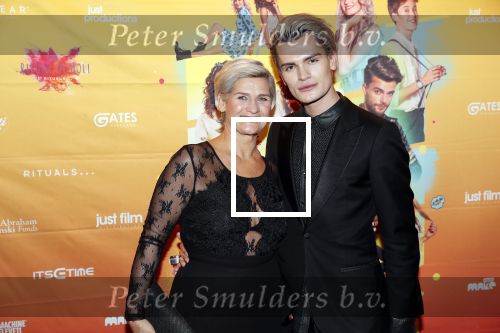 Amsterdam 22 november 2018
Premiere first kiss in het Amsterdam theater. Koen Kardashian met moeder