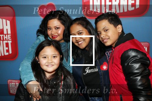 Amsterdam 8 december 2018
Premiere van Ralph Breaks the Internet in Pathe Arena. Linda Wagemakers met kinderen
