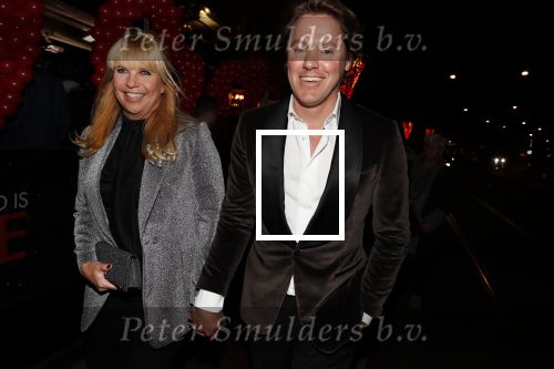 Amsterdam 26 november 2018
Premiere All you need is love in het delamar theater. Linda de Mol met partner Jeroen Rietbergen