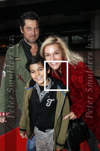 Amsterdam 224 november 2018
Premiere de Grinch in pathe arena.
Lucille Werner met man en zoon