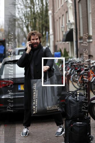 Amsterdam 6 december 2018
Sky radio christmas tree wedstrijd voor het goede doel. Mari v d Ven