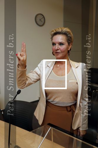 Rotterdam 15 november 2018
Mariska v Kolck wordt op de rechtbank van Rotterdam tot BABS ( Bijzonder Ambtenaar Burgelijke Stand) gemaakt.