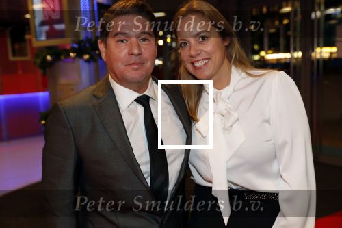 Amsterdam 11 december 2018
Martijn Krabbe met zijn verloofde Deborah Wietzes bij modeshow Nikkie Plessen