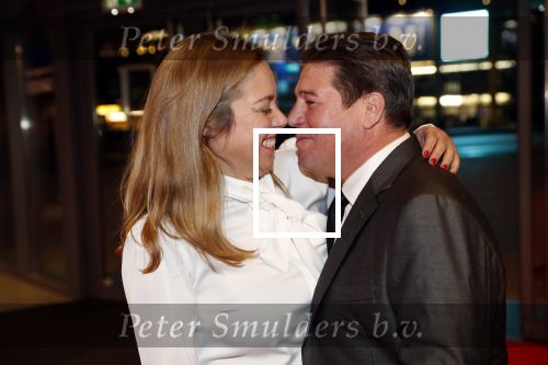 Amsterdam 11 december 2018
Martijn Krabbe met zijn verloofde Deborah Wietzes bij modeshow Nikkie Plessen
