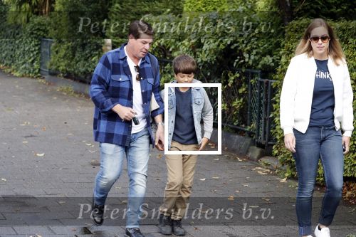 Amsterdam 25 augustus 2018
Martijn Krabbe gaat met zijn zoon achilles en zijn nieuwe vriendin Deborah Wietzes boodschappen doen.