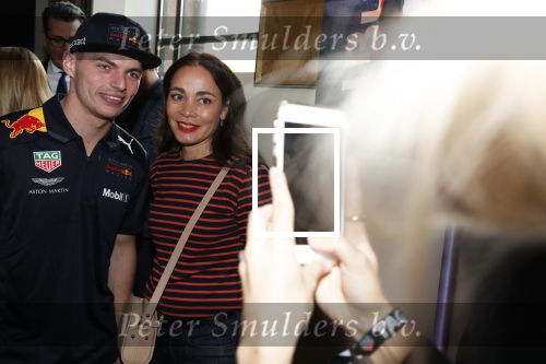 Amsterdam 13 november 2018
Presentatie TAG Heuer horloge van Max Verstappen in Hotel Arena. Robert Doornbos en Rob Kamphues doen de presentatie.
