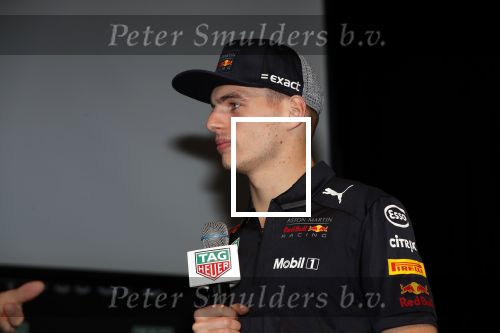 Amsterdam 13 november 2018
Presentatie TAG Heuer horloge van Max Verstappen in Hotel Arena. Robert Doornbos en Rob Kamphues doen de presentatie.