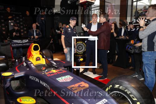 Amsterdam 13 november 2018
Presentatie TAG Heuer horloge van Max Verstappen in Hotel Arena. Robert Doornbos en Rob Kamphues doen de presentatie.