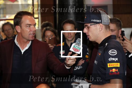 Amsterdam 13 november 2018
Presentatie TAG Heuer horloge van Max Verstappen in Hotel Arena. Robert Doornbos en Rob Kamphues doen de presentatie.