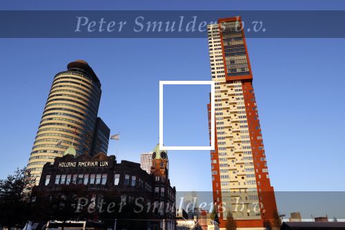 Rotterdam 15 november 2018
Memphis Depay heeft de penthouse in appartementen complex Montevideo in Rotterdam. Het ligt naast Hotel New York en de Erasmusbrug.