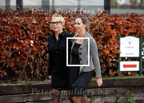 Amsterdam, 3 December 2018 Herdenkingsdienst Manfred de Graaf
Monique de Graaf met dochter (Weduwe van Manfred de Graaf)
