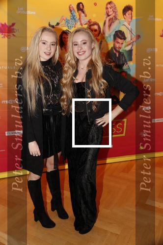 Amsterdam 22 november 2018
Premiere first kiss in het Amsterdam theater.
Mylene Waalewijn en Rosanna Waalewijn