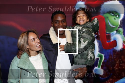 Amsterdam 24 november 2018
Premiere van de Grinch in pathe arena.
Nienke Plas met vriend en zoon.