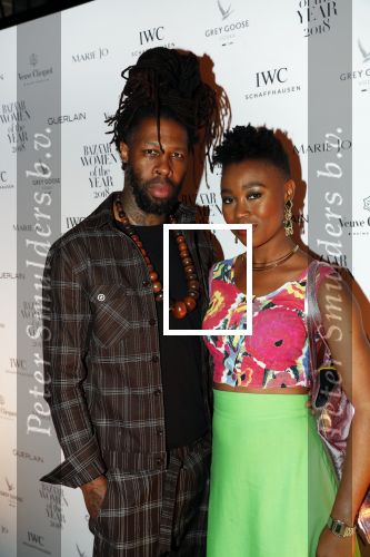 Amsterdam 10 december 2018
de Harper\'s Bazaar Woman of the Year Award 2018 in de Posthoornkerk . Ntjam Rosie met partner