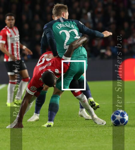 Eindhoven, 24 Oktober 2018 PSV-Tottemham Hotspur.
Duel in de voorronde Champions League, eindstand 2-2.
Pablo Rosario en Christian  Eriksen