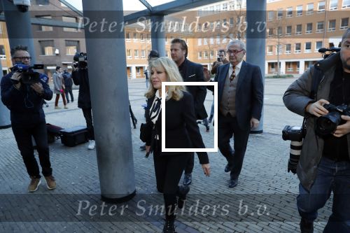 Den Bosch 30 november 2018
Rechtszaak tussen Johan Vlemmix en Patricia Paay. Johan kwam met een look a like pop ( in rolstoel) van zichzelf en Patricia kwam met haar man Robbert Hinfelaar naar de rechtbank in Den Bosch.