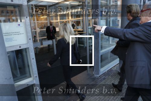 Den Bosch 30 november 2018
Rechtszaak tussen Johan Vlemmix en Patricia Paay. Johan kwam met een look a like pop ( in rolstoel) van zichzelf en Patricia kwam met haar man Robbert Hinfelaar naar de rechtbank in Den Bosch.