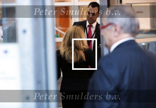 Den Bosch 30 november 2018
Rechtszaak tussen Johan Vlemmix en Patricia Paay. Johan kwam met een look a like pop ( in rolstoel) van zichzelf en Patricia kwam met haar man Robbert Hinfelaar naar de rechtbank in Den Bosch.