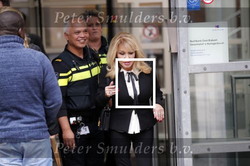 Den Bosch 30 november 2018
Rechtszaak tussen Johan Vlemmix en Patricia Paay. Johan kwam met een look a like pop ( in rolstoel) van zichzelf en Patricia kwam met haar man Robbert Hinfelaar naar de rechtbank in Den Bosch.