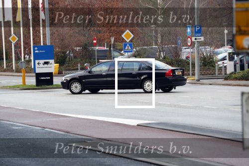 Hilversum 12 december 2018
Pieter Broertjes en Johan Remkes ontvangen prinses Beatrix bij beeld en geluid op het mediapark. Verlengde auto Volvo van de prinses