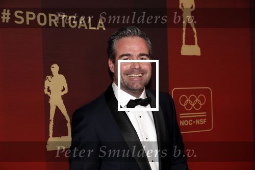 Amsterdam 19 december 2018
Sportman van het jaar verkiezing in afas live. Kjeld Nuis met Sportvrouw van het Jaar 2018 Suzanne Schulting, gehandicapte sporter van het Jaar 2018 Bibian Mentel en de coaches van het Jaar 2018 Jac Orie en Raemon Sluijter De baanwielrenners werden ploeg van het jaar, Marianne Timmer kreeg een ouvre prijs en Rico Verhoeven werd door de Zapp kijkers gekozen tot meest populaire sporter. Raemon met zijn vriendin Fatima Moreiro de Melo