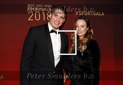 Amsterdam 19 december 2018
Sportman van het jaar verkiezing in afas live. Rico Verhoeven met zijn vrouw