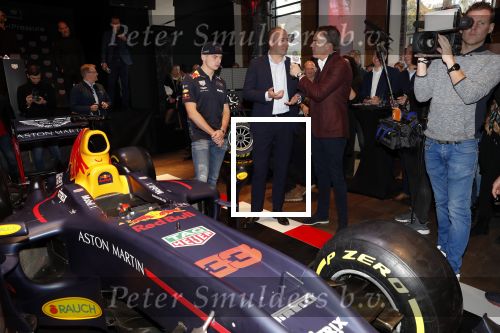 Amsterdam 13 november 2018
Presentatie TAG Heuer horloge van Max Verstappen in Hotel Arena. Robert Doornbos en Rob Kamphues doen de presentatie.