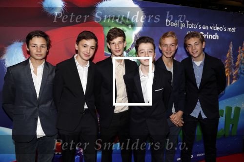 Amsterdam 24 november 2018
Premiere van de Grinch in pathe arena. Kim v Kooten kwam met dochter Kee Derwig en zoon Roman Derwig. Roman met vrienden