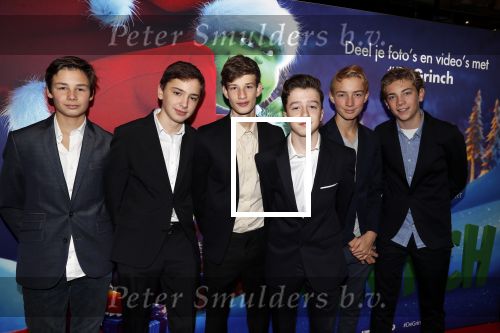 Amsterdam 24 november 2018
Premiere van de Grinch in pathe arena. Kim v Kooten kwam met dochter Kee Derwig en zoon Roman Derwig. Roman met vrienden